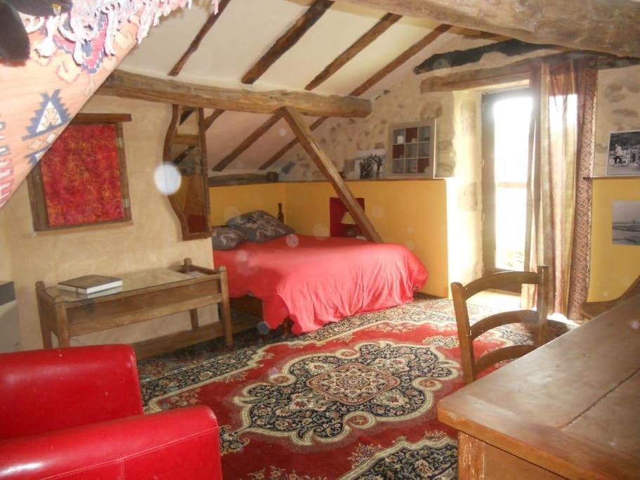 Joli Bois Bed & Breakfast Montrollet Exterior photo